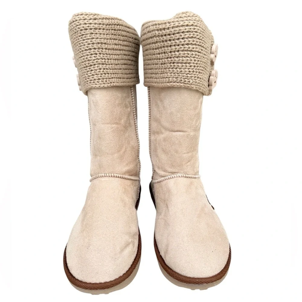 The Animal Rescue Site warm cozy light brown Paw Print women’s boots size 9